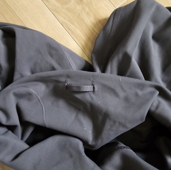Lululemon wunder under train size 8 - Picture 4 of 6